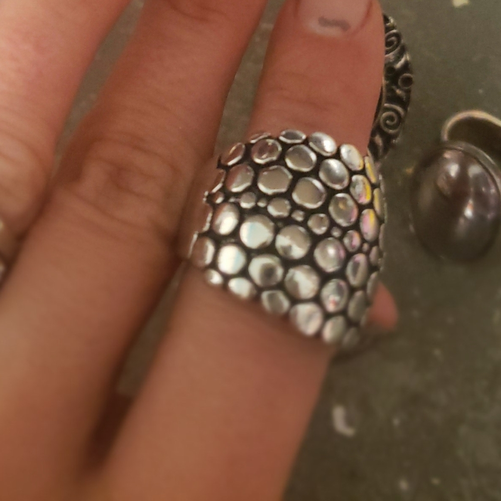 Rings - Picture 2 of 6